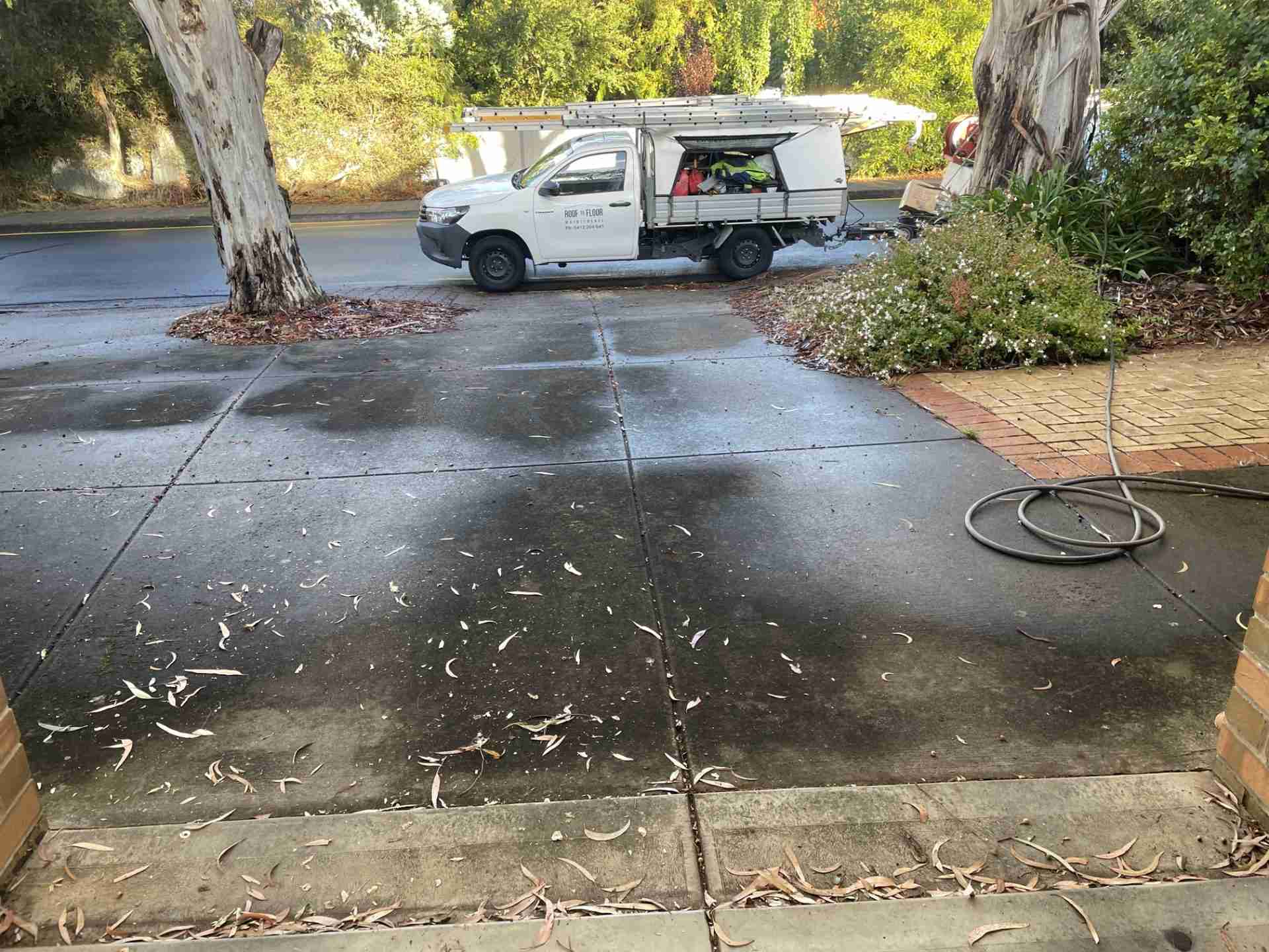 Driveway-cleaning-Adelaide