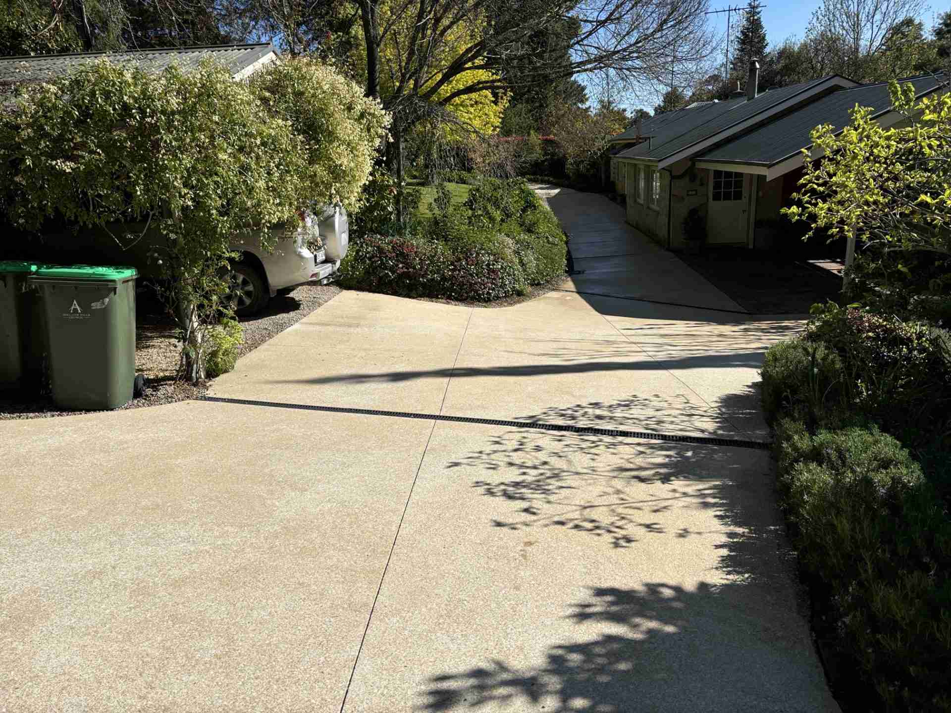 Aldgate drive post Concrete drive after a pressure clean