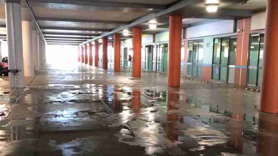 A picture of an undercover carpark after commercial pressure cleaning